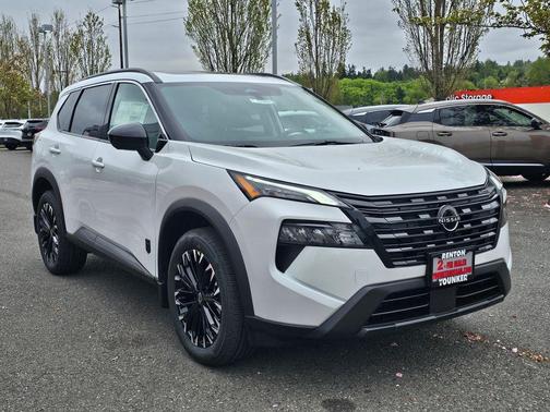 Everest White Pearl Tricoat 2026 Nissan Rogue Dark Armor