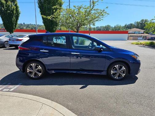 2022 Nissan Leaf SV PLUS