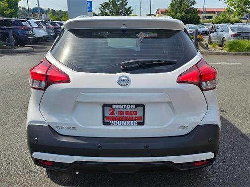 2020 Nissan Kicks SR
