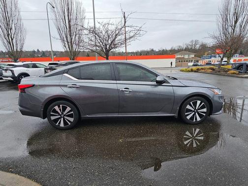 Gun Metallic 2022 Nissan Altima 2.5 SV