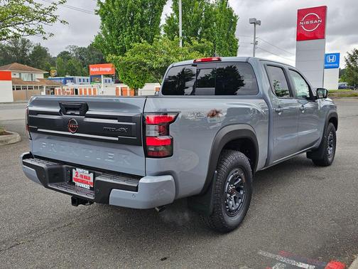 Boulder Gray Pearl 2026 Nissan Frontier PRO-4X