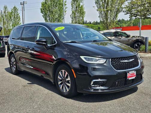 Diamond Black Crystal Pearlcoat 2024 Chrysler Pacifica Hybrid Select