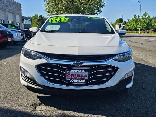 Summit White 2024 Chevrolet Malibu FWD 1LT