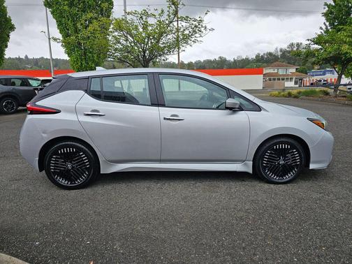Brilliant Silver Metallic 2023 Nissan Leaf SV PLUS 60 kWh
