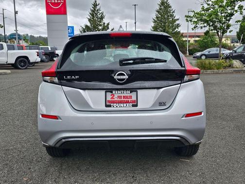 Brilliant Silver Metallic 2023 Nissan Leaf SV PLUS 60 kWh