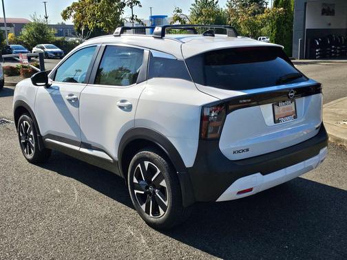 Fresh Powder 2026 Nissan Kicks SV