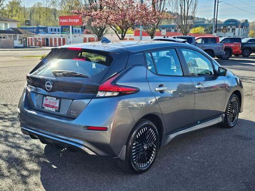 Gun Metallic 2024 Nissan Leaf SV PLUS
