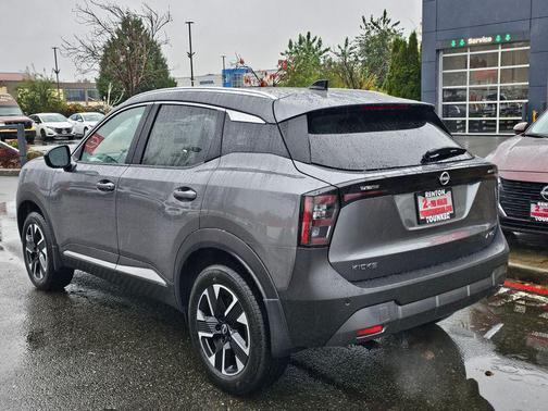 Gun Metallic 2026 Nissan Kicks SV