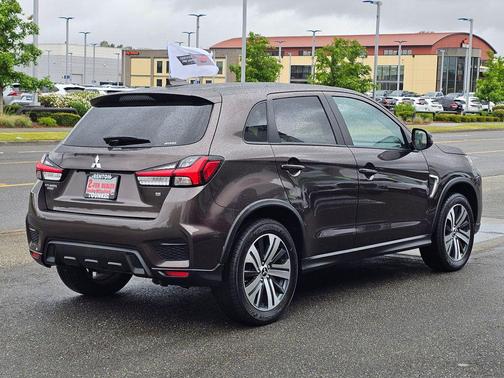 Oak Brown Metallic 2024 Mitsubishi Outlander Sport SE