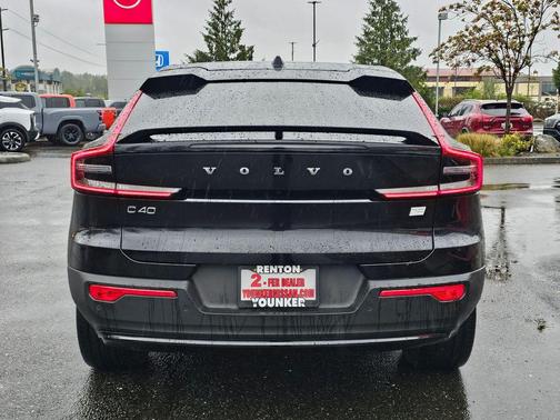 Onyx Black Metallic 2023 Volvo C40 Recharge Pure Electric Twin Plus