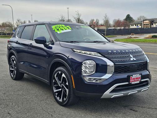 Cosmic Blue Metallic 2023 Mitsubishi Outlander SE 2.5 S-AWC