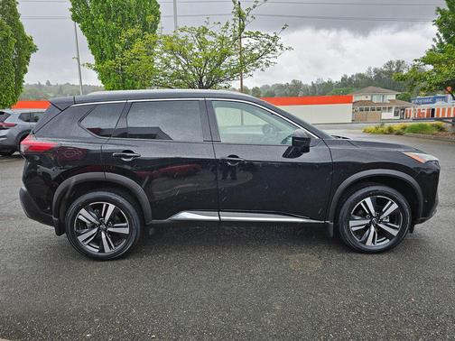 Super Black 2023 Nissan Rogue SL