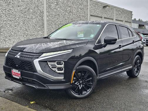 Labrador Black Pearl 2024 Mitsubishi Eclipse Cross LE