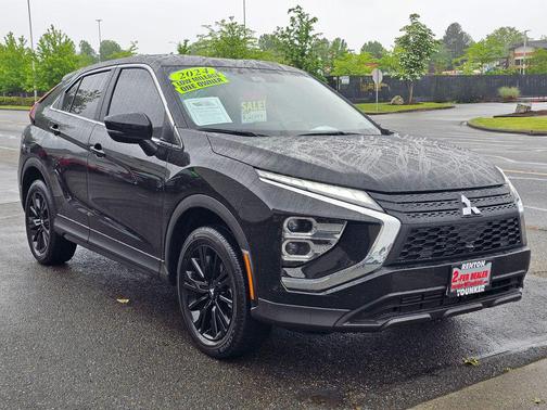 Labrador Black Pearl 2024 Mitsubishi Eclipse Cross LE