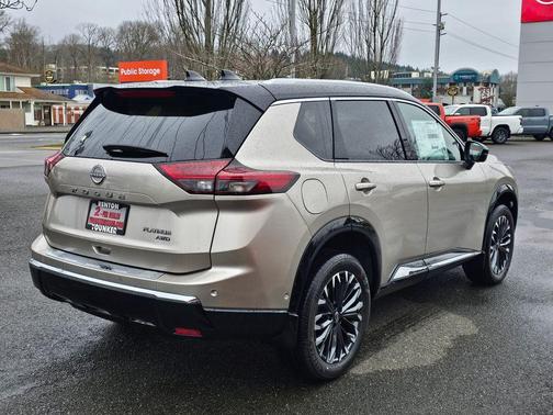 Champagne Silver Metallic/Super Black 2026 Nissan Rogue Platinum