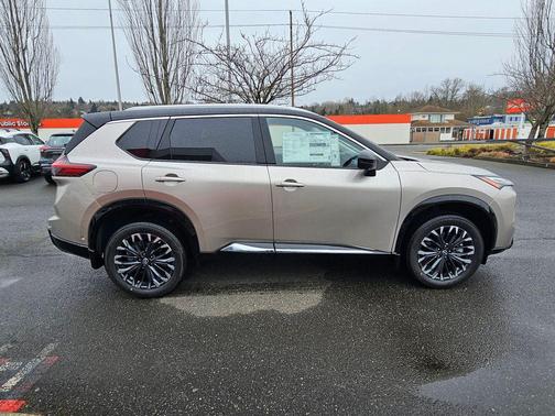 Champagne Silver Metallic/Super Black 2026 Nissan Rogue Platinum