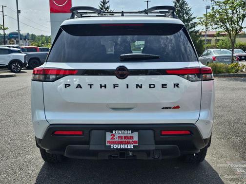 Everest White Pearl Tricoat 2026 Nissan Pathfinder Rock Creek