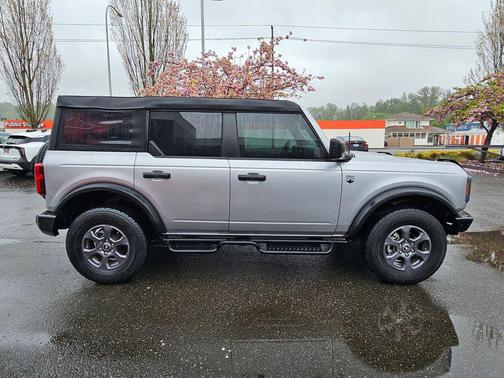 ICONIC SILVER METALLIC 2024 Ford Bronco Big Bend
