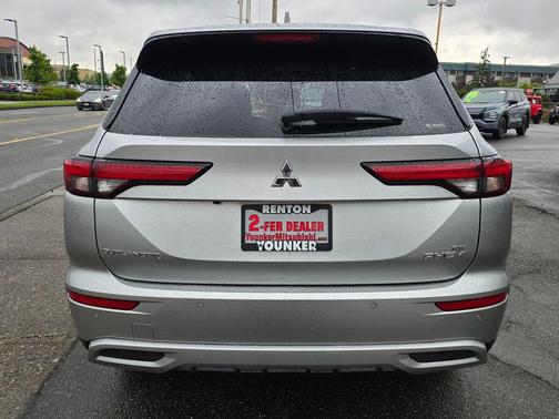 Alloy Silver Metallic 2023 Mitsubishi Outlander SE S-AWC