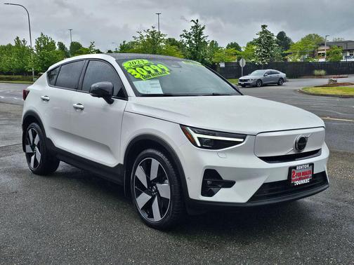 Crystal White Metallic 2023 Volvo C40 Recharge Pure Electric Twin Ultimate