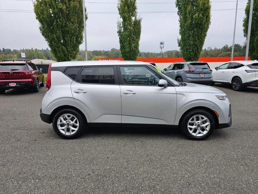 Sparkling Silver 2021 Kia Soul S