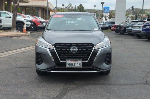 Gun Metallic 2023 Nissan Kicks S