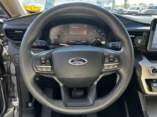 2021 Ford Explorer Base