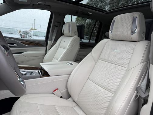 2023 Cadillac Escalade ESV Premium Luxury Platinum