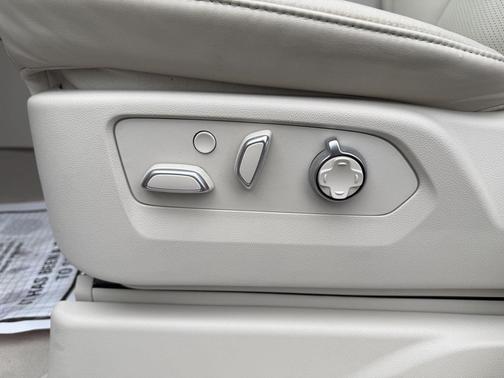 2023 Cadillac Escalade ESV Premium Luxury Platinum