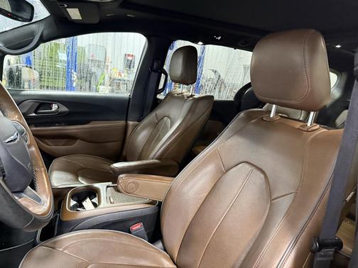 2020 Chrysler Pacifica Hybrid Limited