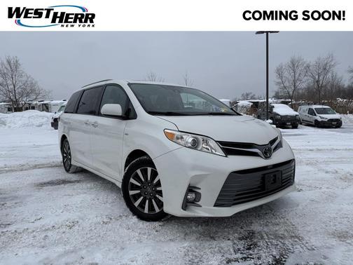 2018 Toyota Sienna XLE