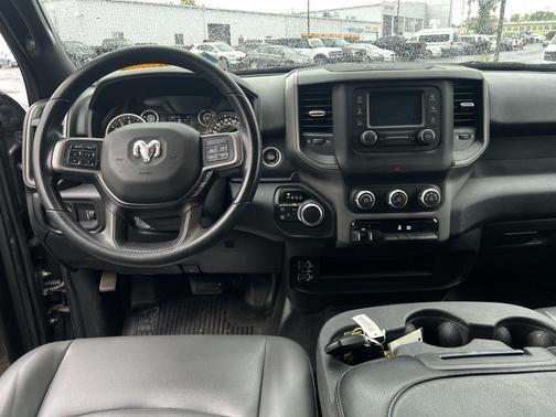 2022 RAM 2500 Tradesman Crew Cab 4x4 8' Box