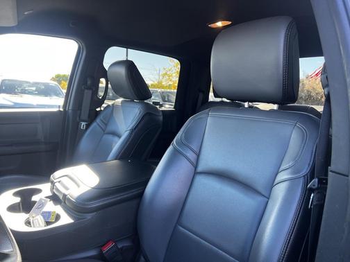 2022 RAM 2500 Tradesman Crew Cab 4x4 8' Box