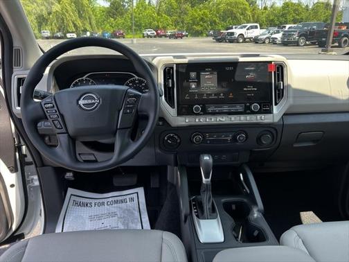 2025 Nissan Frontier SV
