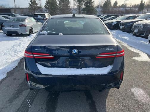 2026 BMW 530 i xDrive