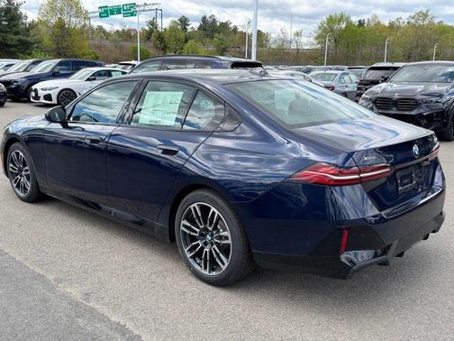 Tanzanite Blue II Metallic 2026 BMW 530 i xDrive