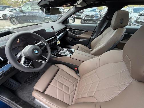 Tanzanite Blue II Metallic 2026 BMW 530 i xDrive
