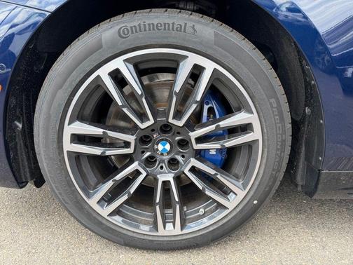 Tanzanite Blue II Metallic 2026 BMW 530 i xDrive