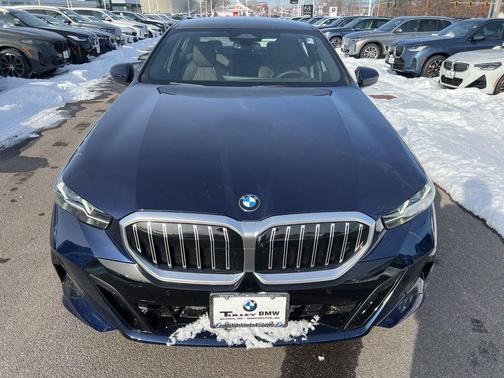 Tanzanite Blue II Metallic 2026 BMW 530 i xDrive