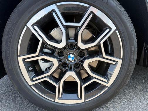 Alpine White 2026 BMW X1 xDrive28i