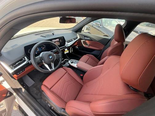 Alpine White 2026 BMW X1 xDrive28i