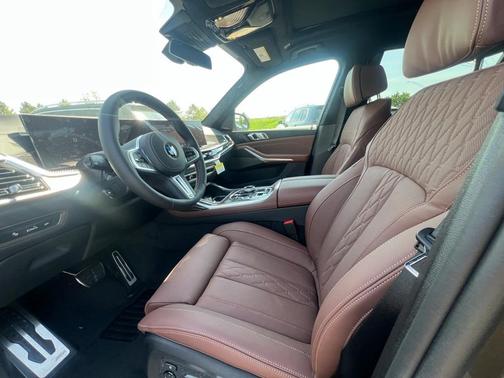 2026 BMW X7 M60i