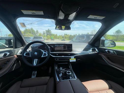 2026 BMW X7 M60i