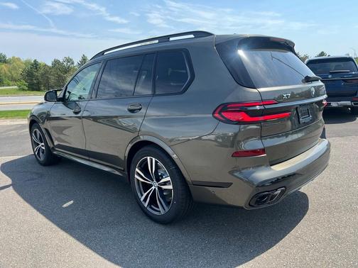 2026 BMW X7 M60i