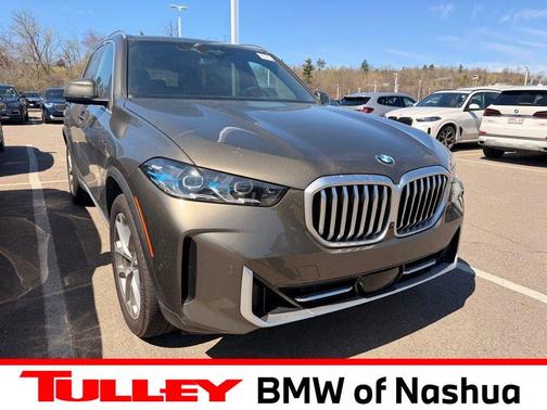 Manhattan Green Metallic 2025 BMW X5 xDrive40i
