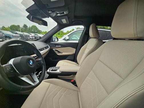2025 BMW X1 xDrive28i