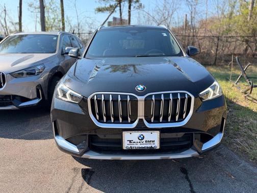 Black Sapphire Metallic 2026 BMW X1 xDrive28i