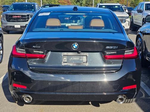 2024 BMW 330 i xDrive
