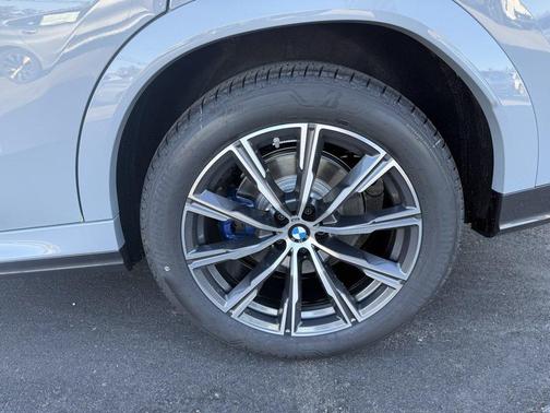 2026 BMW X6 xDrive40i