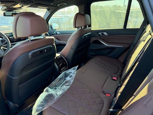 Tanzanite Blue II Metallic 2026 BMW X5 PHEV xDrive50e